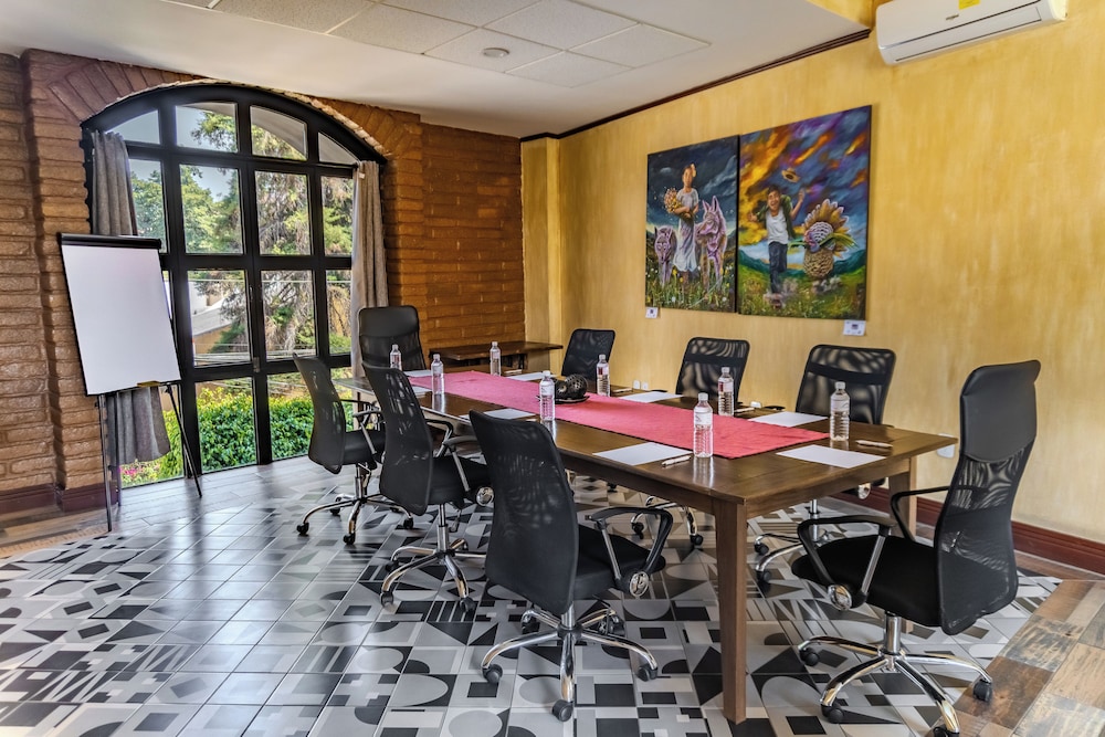 Hotel La Casa de Adobe 67/76