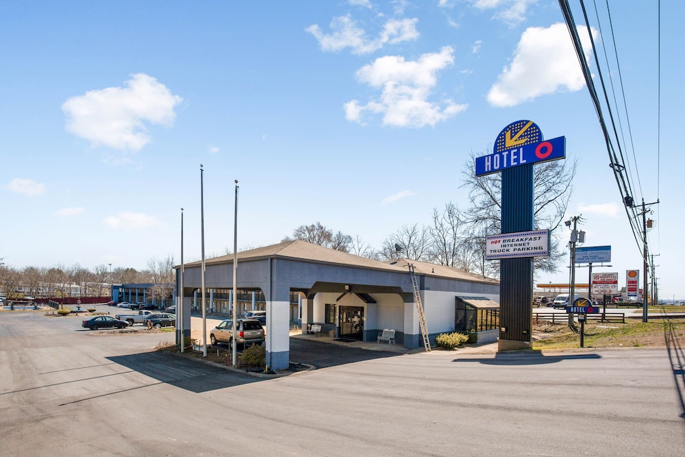 Hotel O Columbia Downtown near I-65 in COLUMBIA - TN
