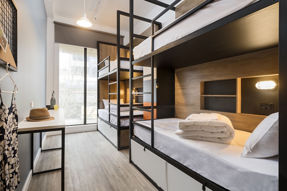 Hostel G 9/40