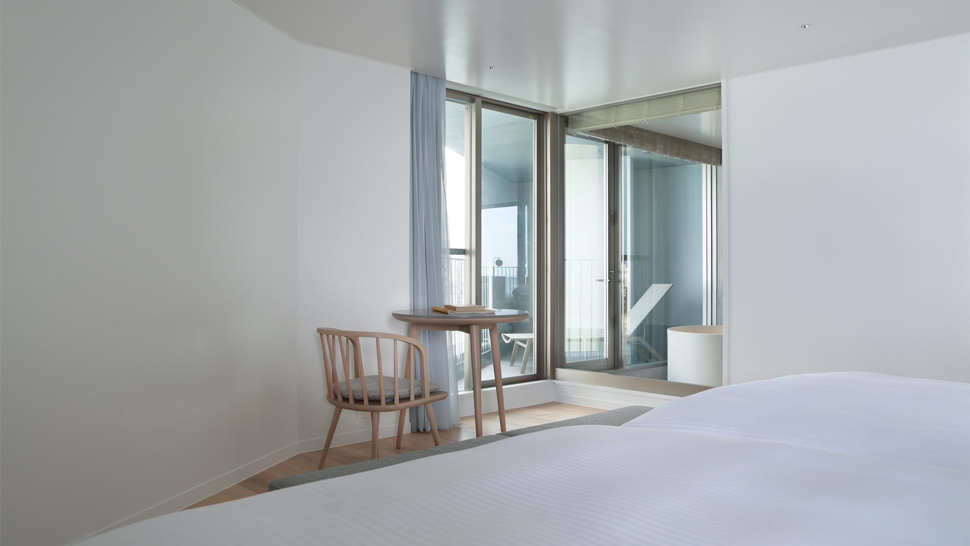 Suite, Ocean View, Night View