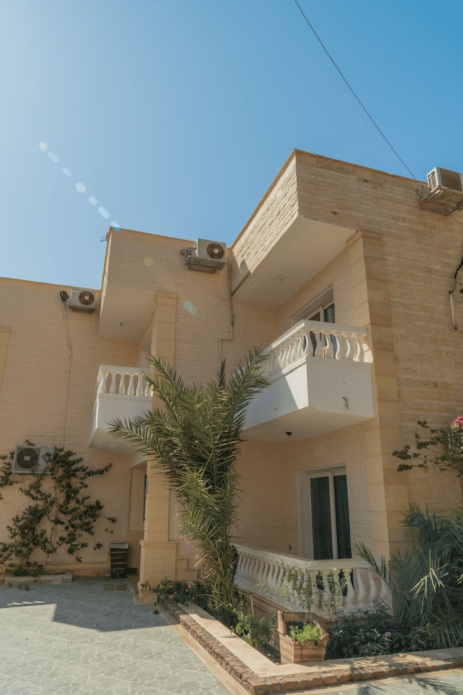 Dahab Hotel 3/50