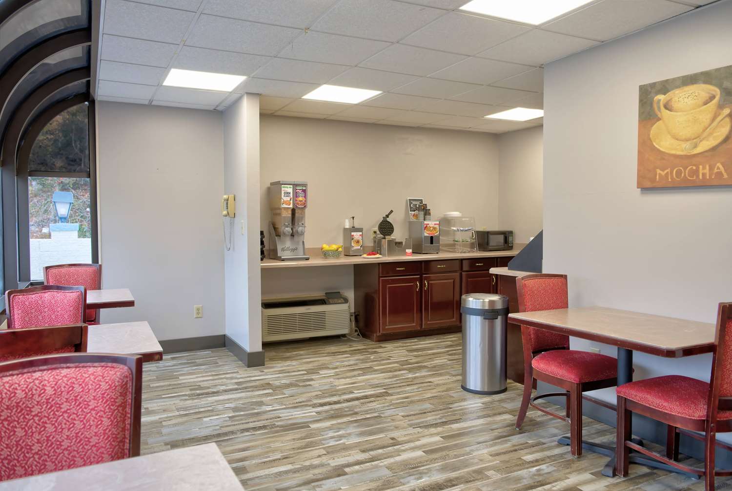 Days Inn by Wyndham Harriman 31/39