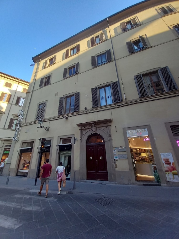 Hotel Giappone 3/62