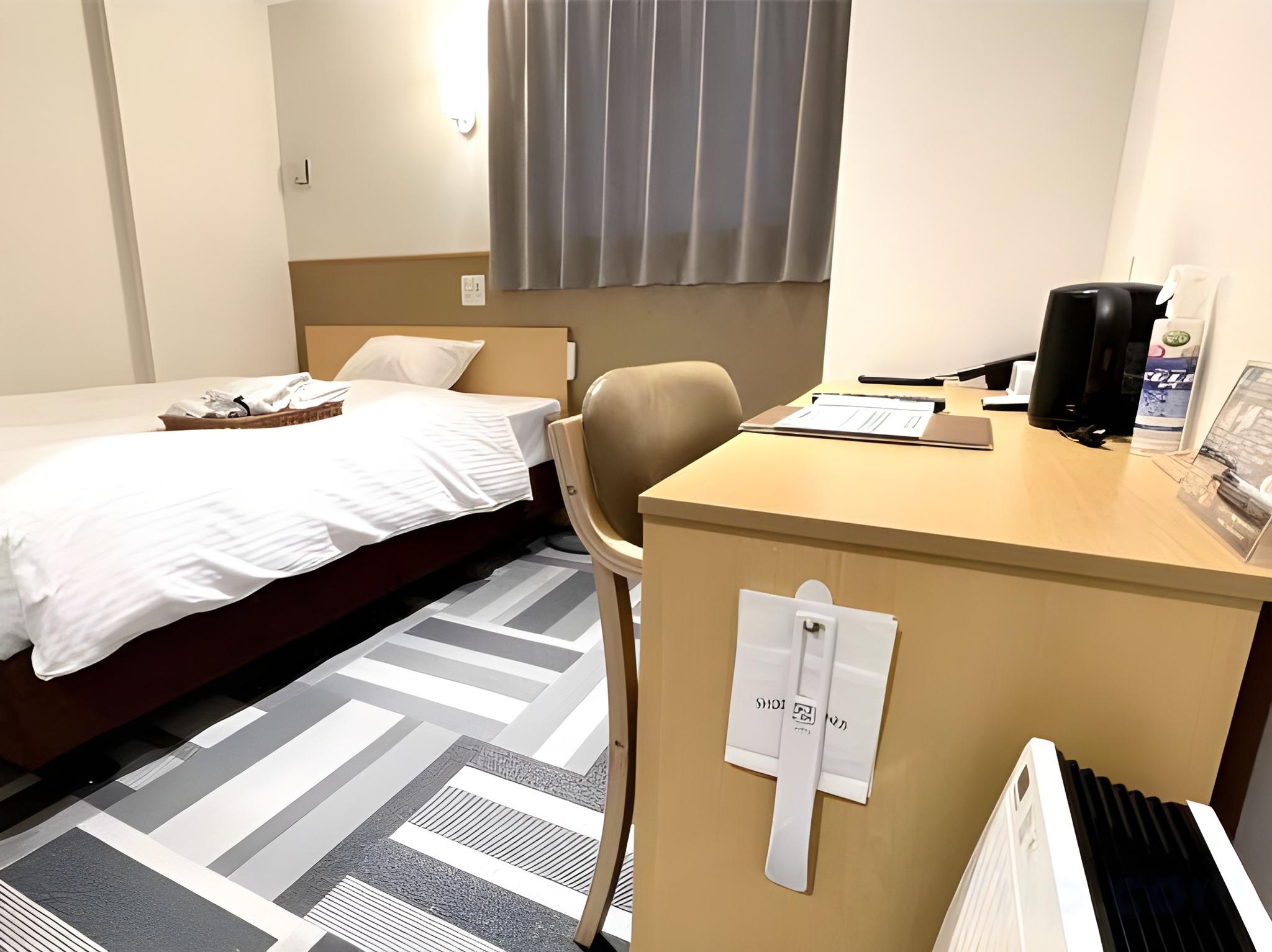 Room, Single, Unit Bath