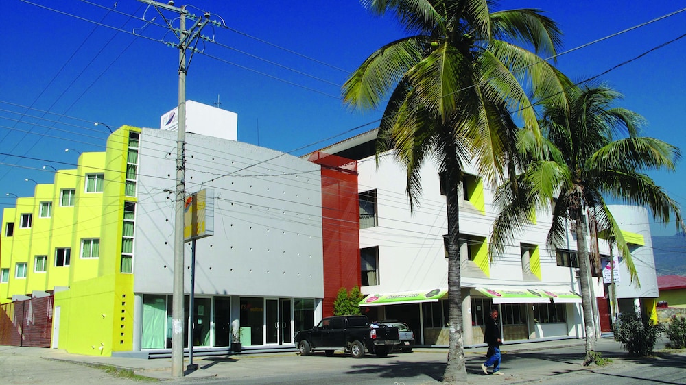 RS Suites Hotel 41/47