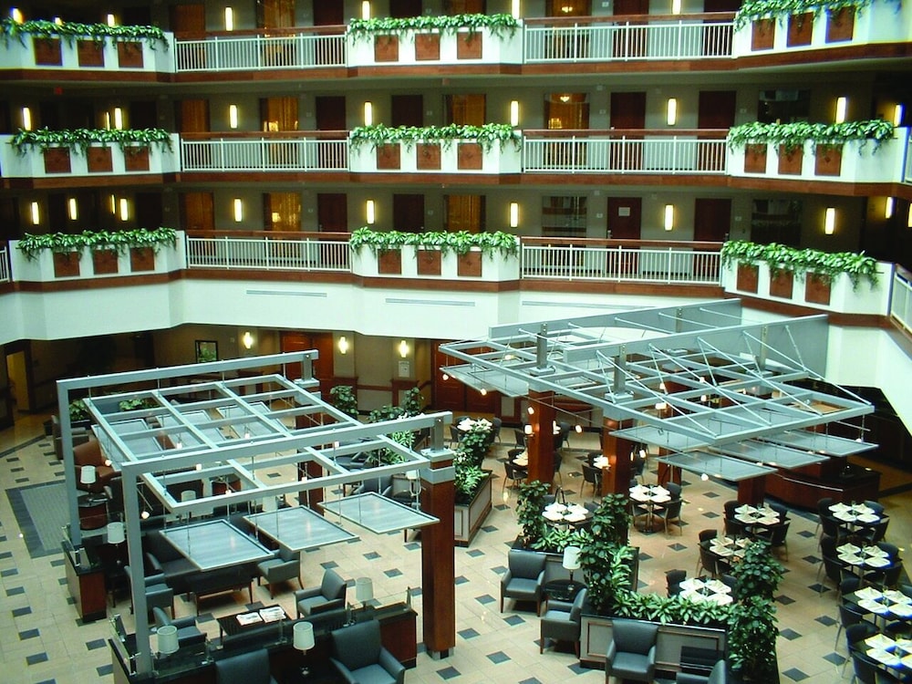 Embassy Suites by Hilton Dulles North Loudoun 5/58
