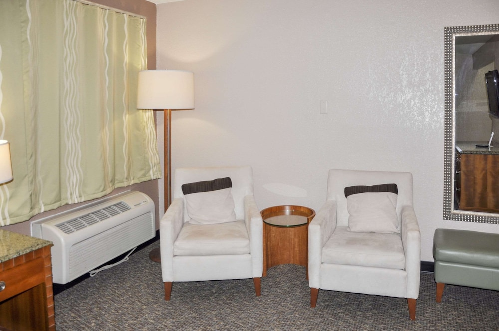 Rodeway Inn Fargo 28/39