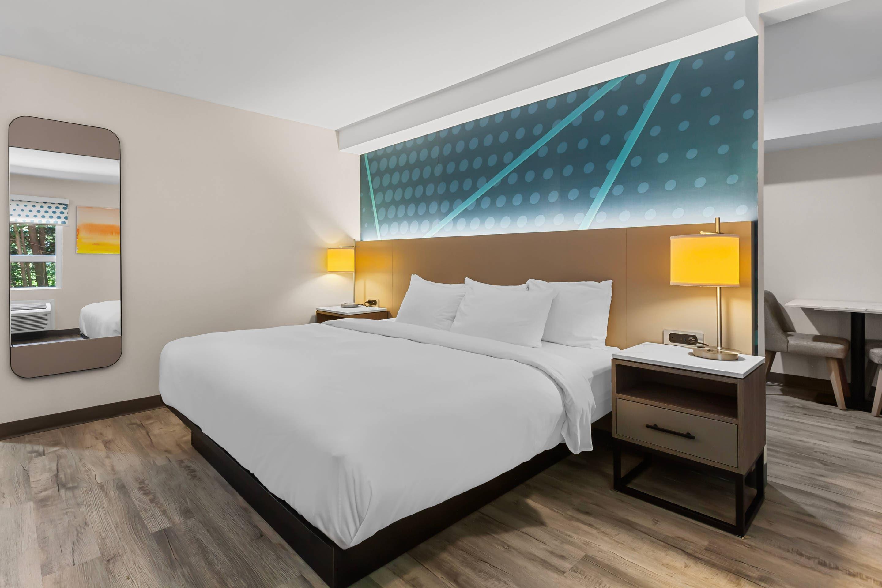 Upgrade, Efficiency, Suite, King Bed