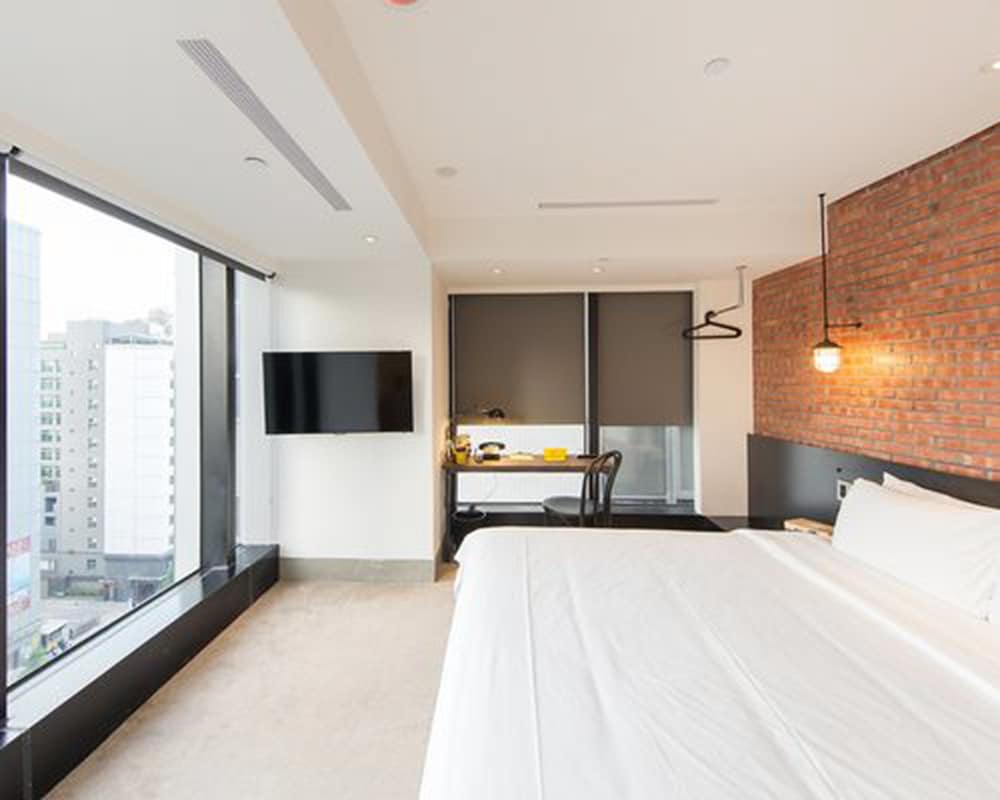 Check Inn Hotel 15/70