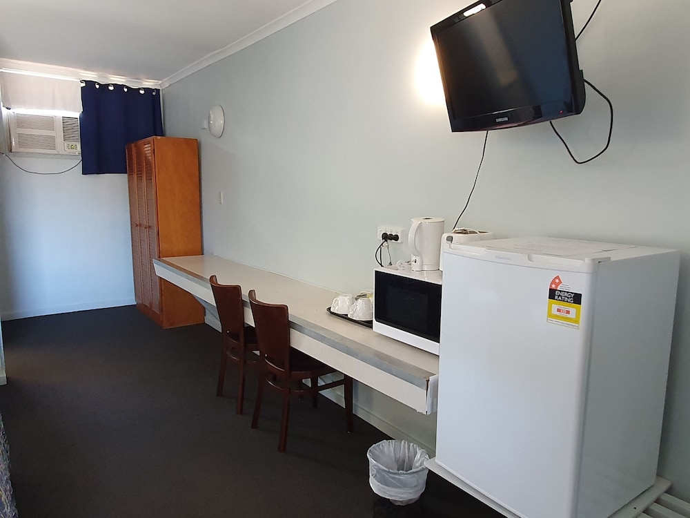 Kooyong Hotel 15/25