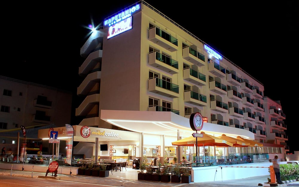Kapetanios Bay Hotel in PARALIMNI