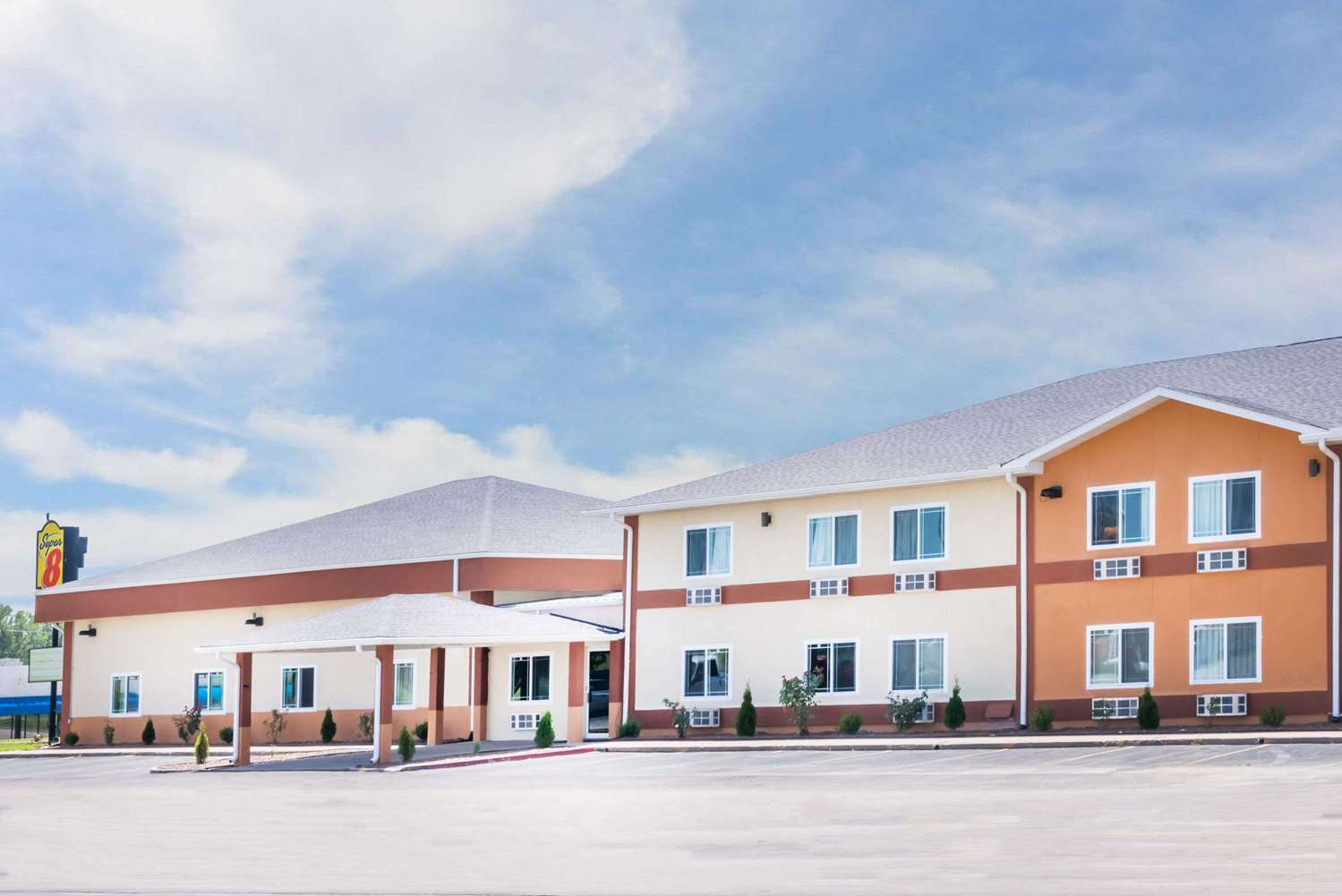Express Inn Parsons 3/17