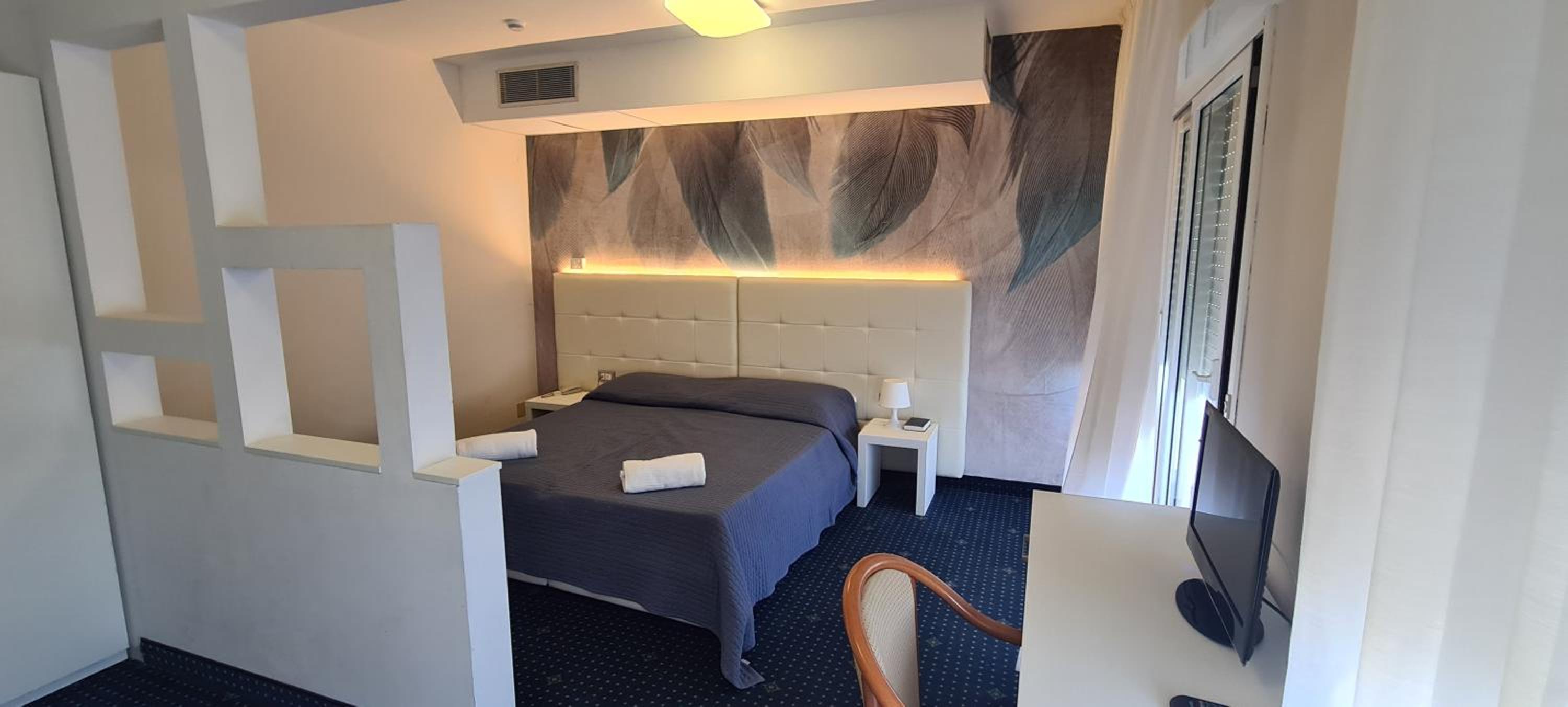Hotel Eros 8/50