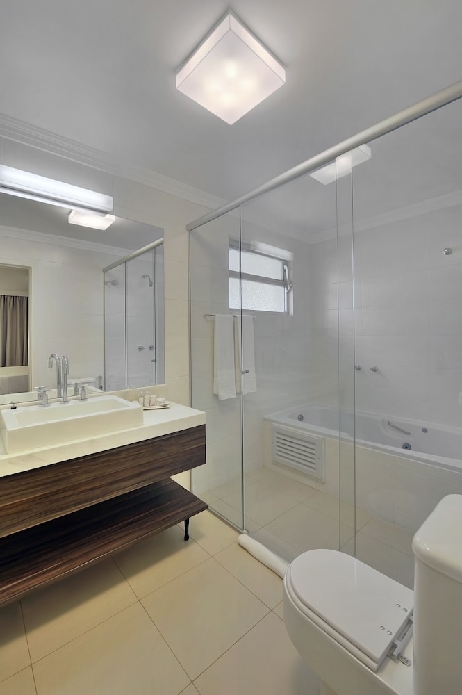 Hotel Deville Express Cascavel 50/50