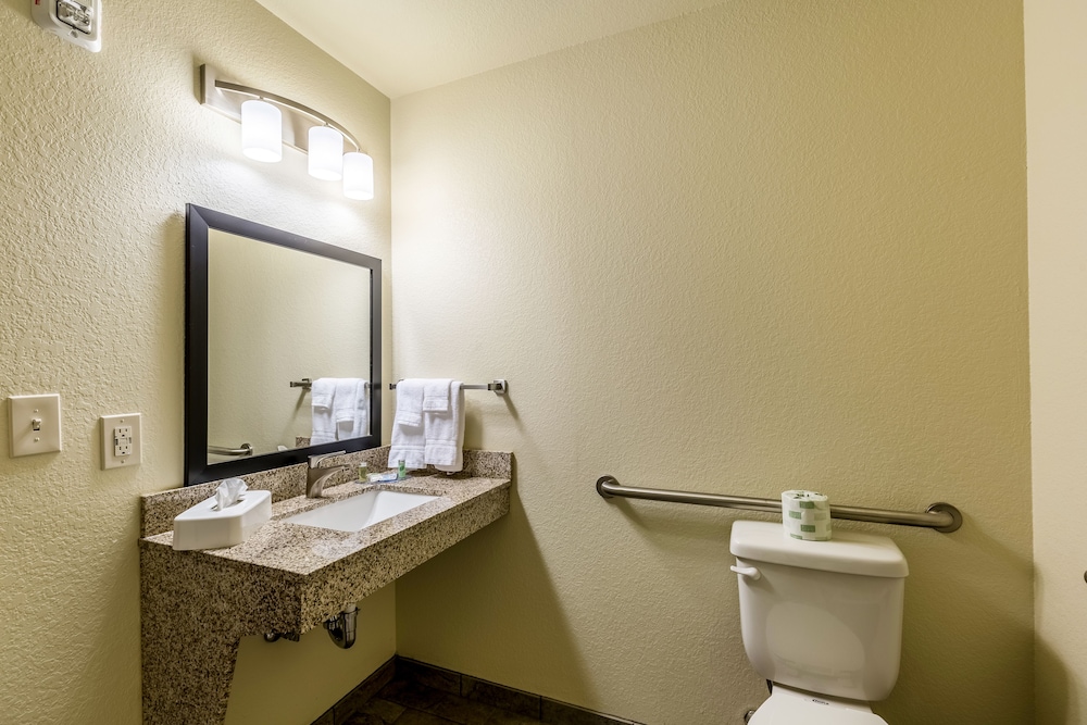 Cobblestone Hotel & Suites – Stevens Point 45/55