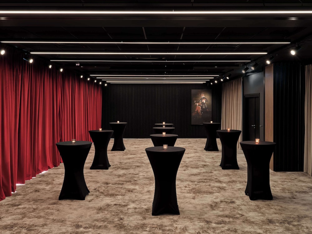 Radisson RED Hotel & Radisson RED Apartments, Krakow 45/50