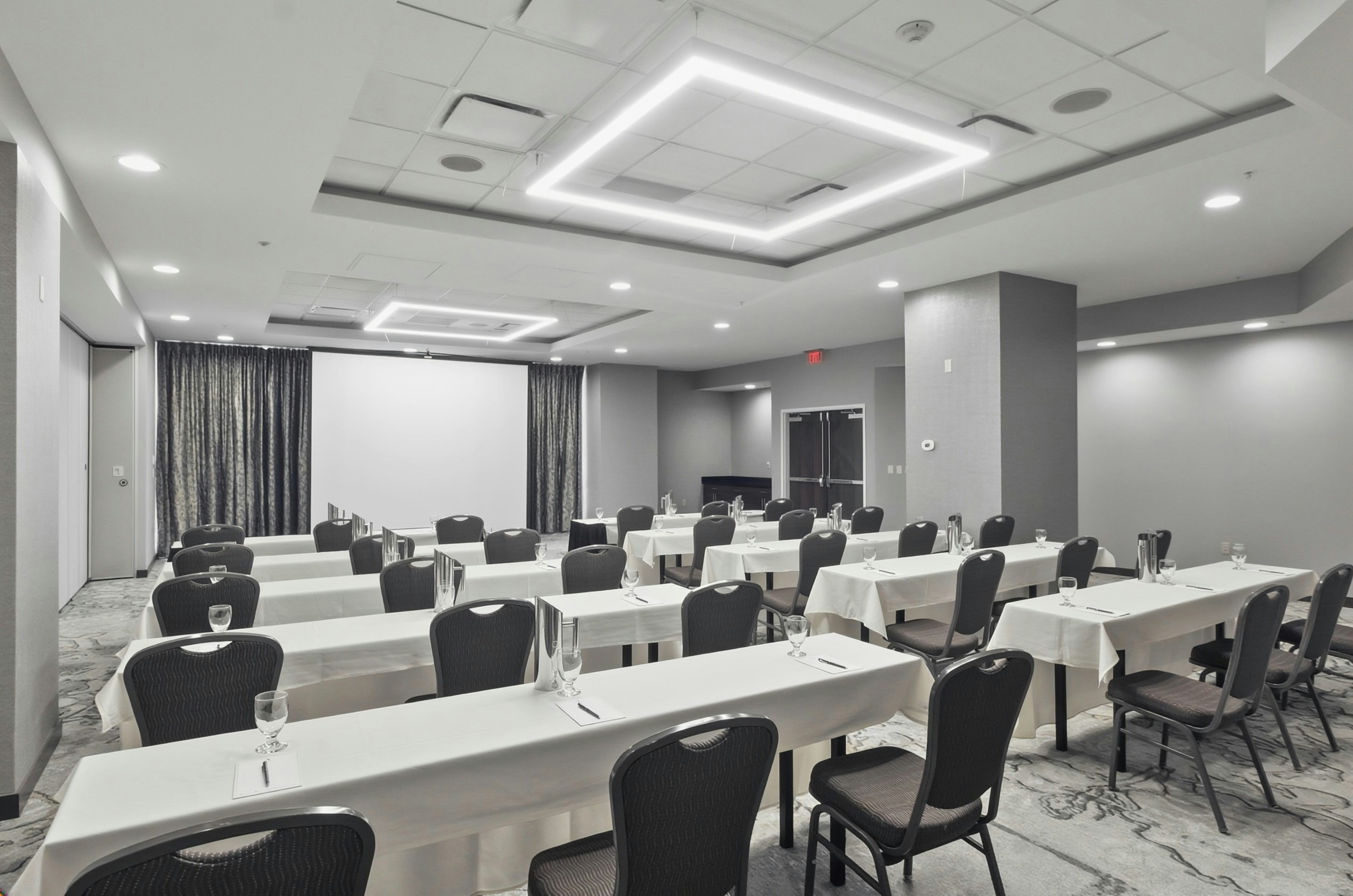 Embassy Suites Buffalo 56/65