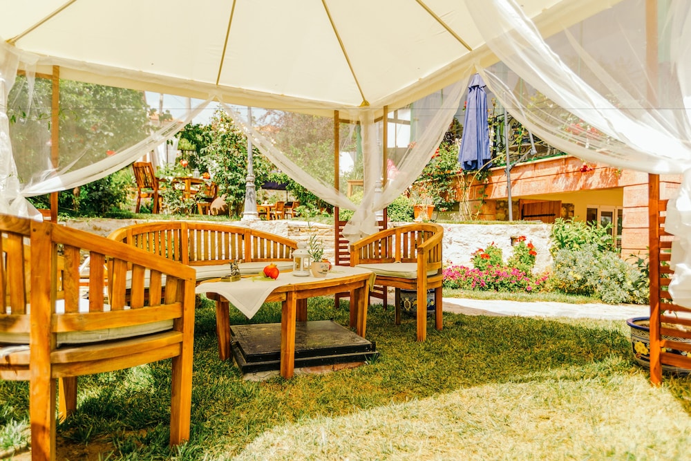 Cunda Esen Hotel 7/50