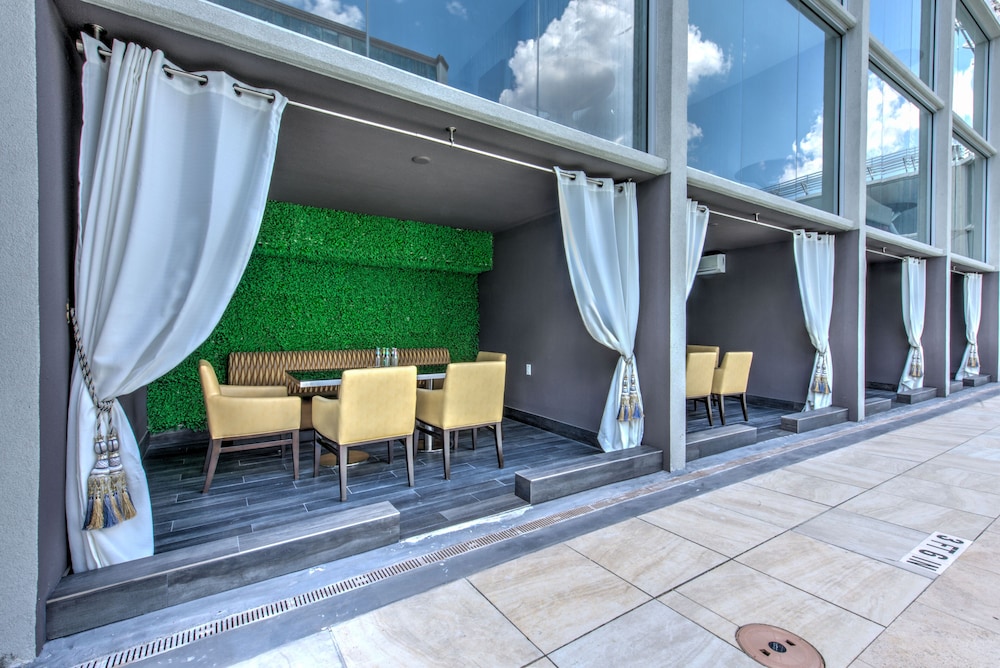 DoubleTree Houston Brookhollow 24/49
