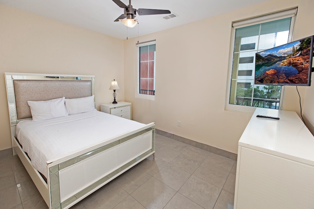 Bali Bay Resort 12/75