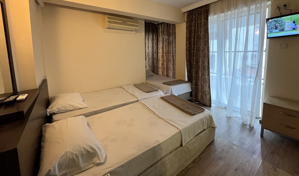 Romeo Beach Hotel 14/46