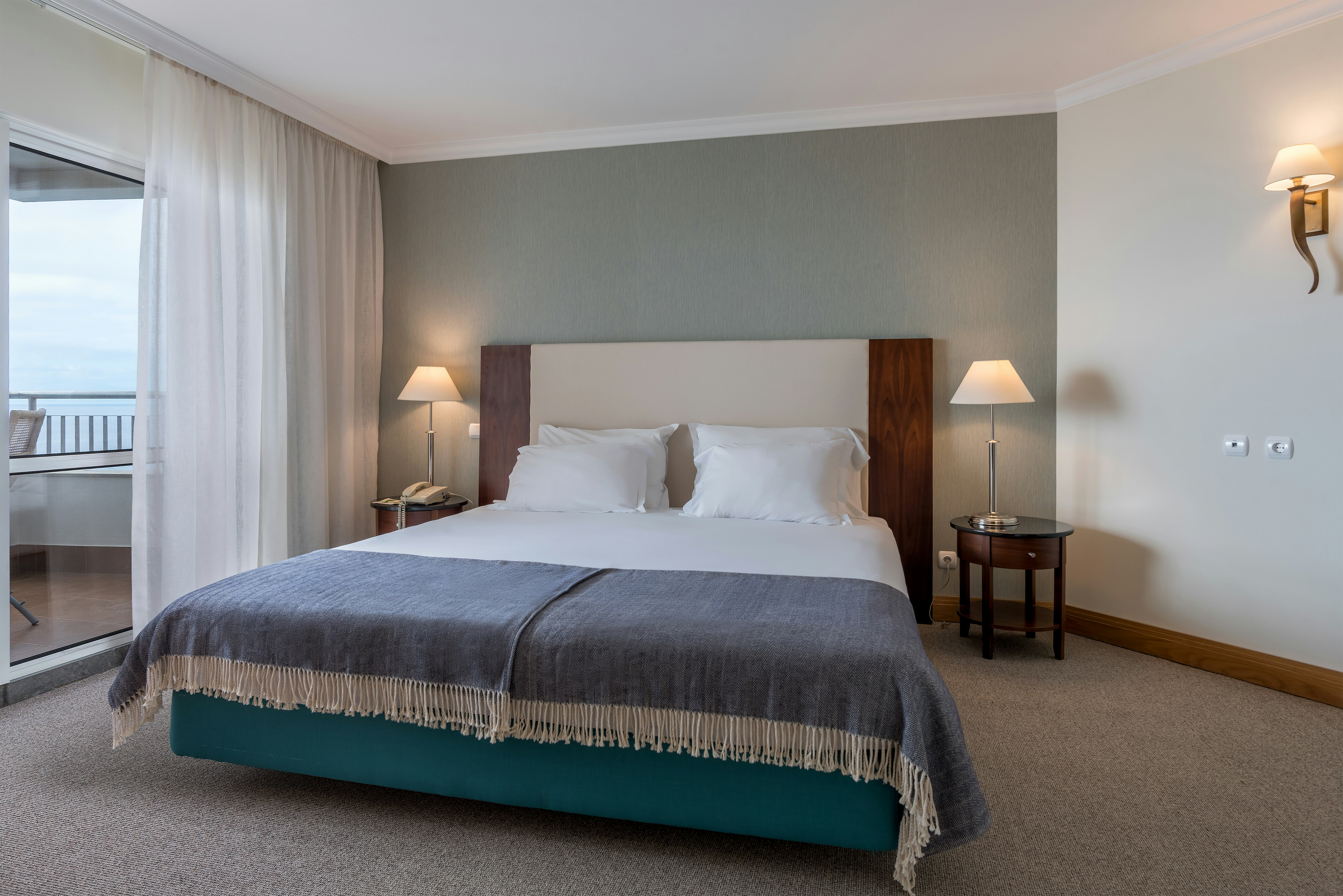 SUITE ROOM