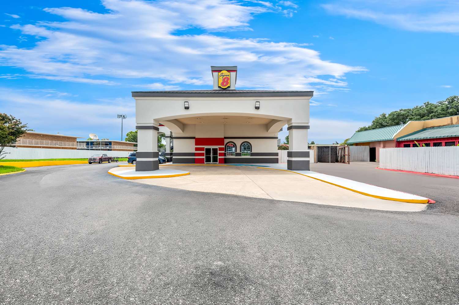 Super 8 by Wyndham Baton Rouge/I-10 25/31