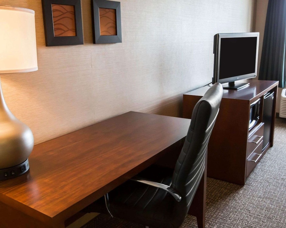Comfort Inn Crystal Lake - Algonquin 27/33