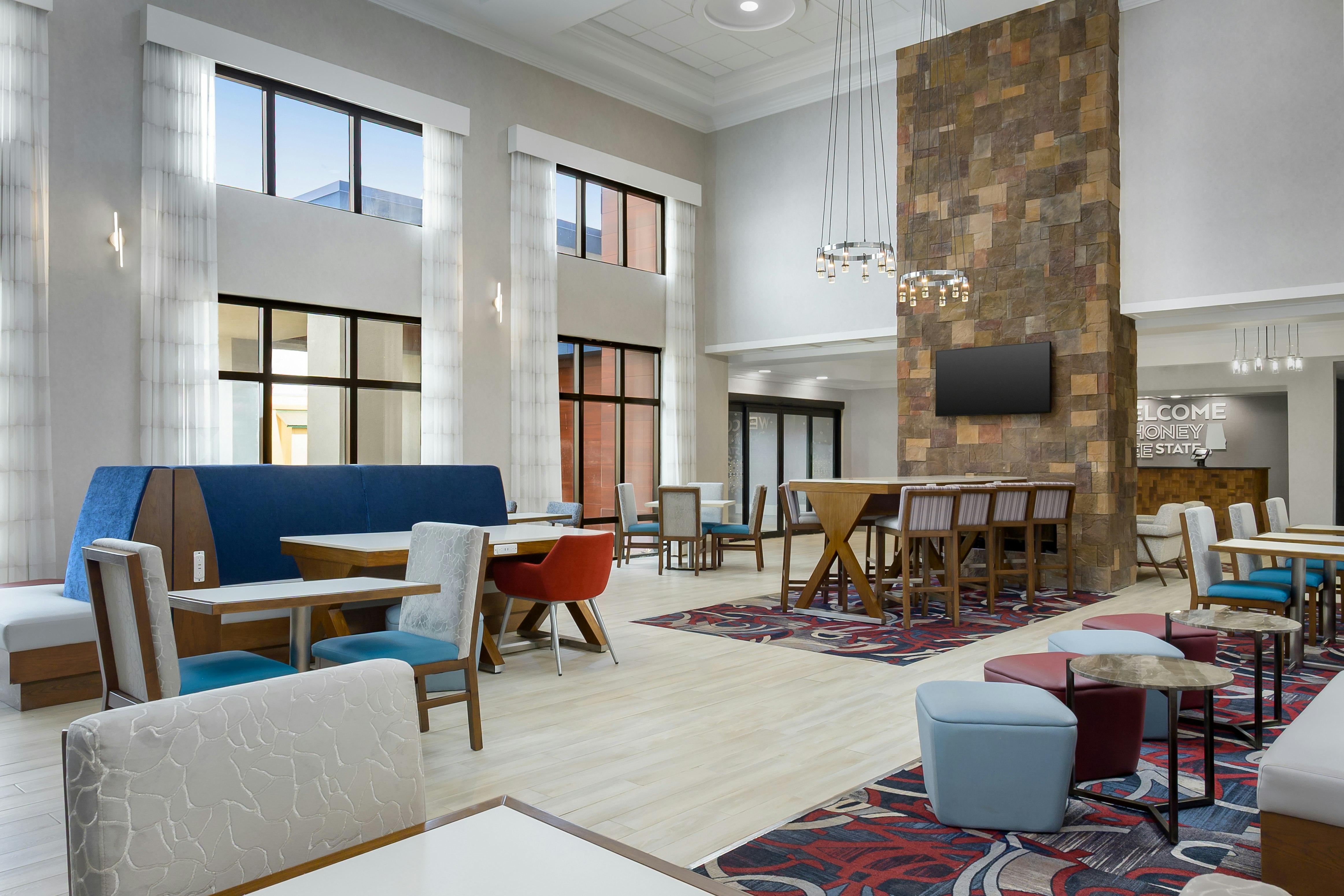 Hampton Inn & Suites Birmingham-Pelham (I-65) 27/48