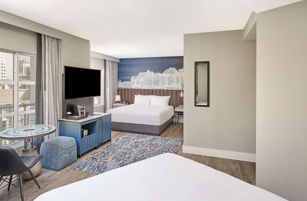 Hyatt Centric the Pike Long Beach 14/59