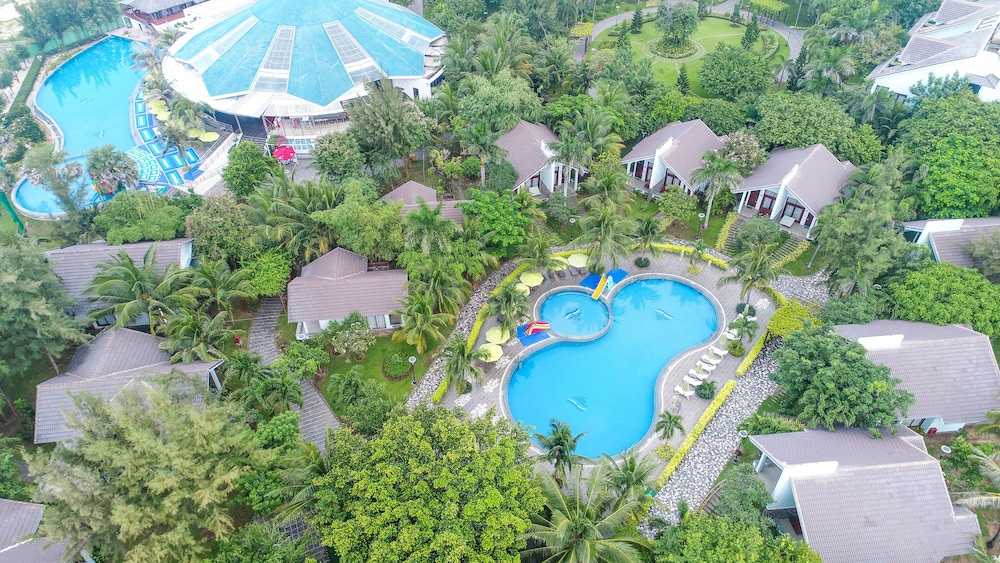 Carmelina Beach Resort 6/78