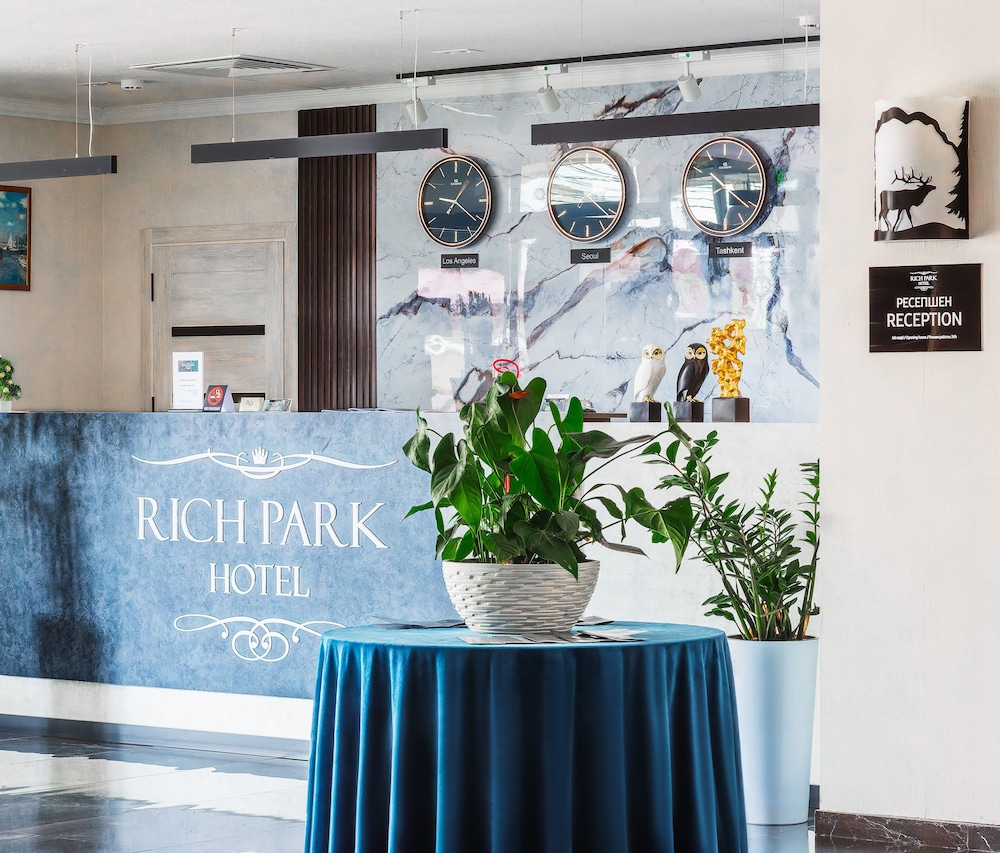 Rich Park Hotel 2/24
