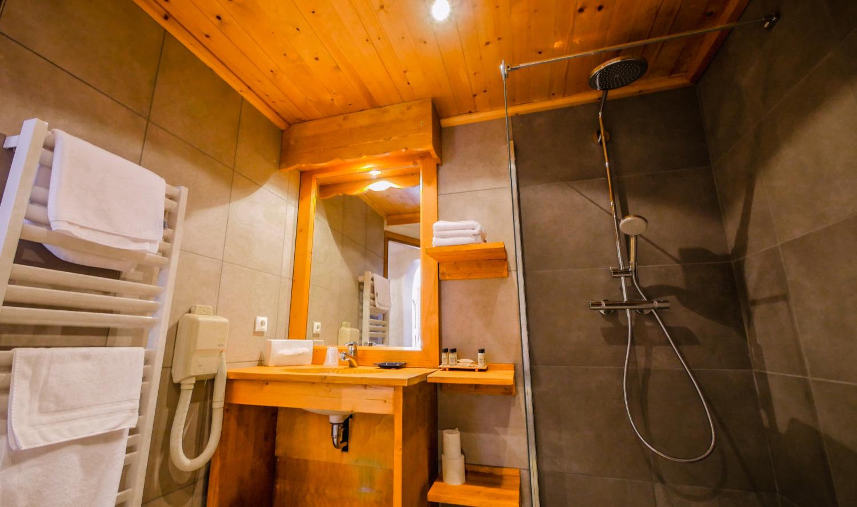 Standard, Double Bed, Forest View، Le Merilys 8/8
