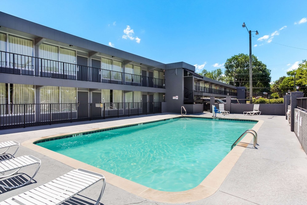 Econo Lodge Gallatin - Metro Nashville 2/43