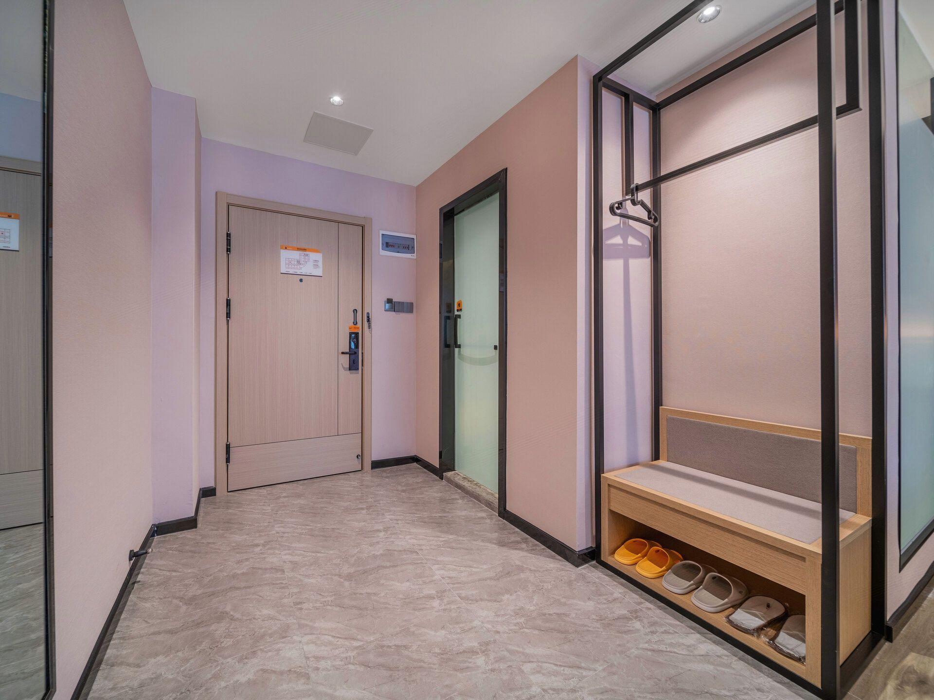 IU Hotel (Chongqing Fengdu Ghost City) 27/40