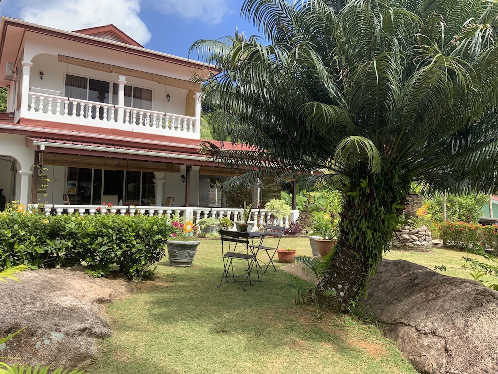 The Orchard Self-Catering Villa 3/50