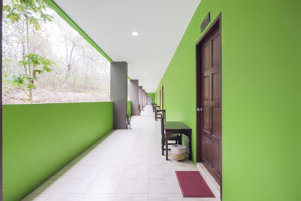 Saensukkho Hotel & Resort 19/65