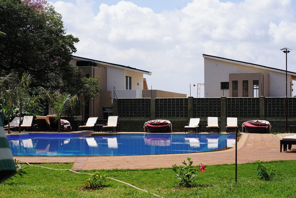 Elysian Resort 38/46