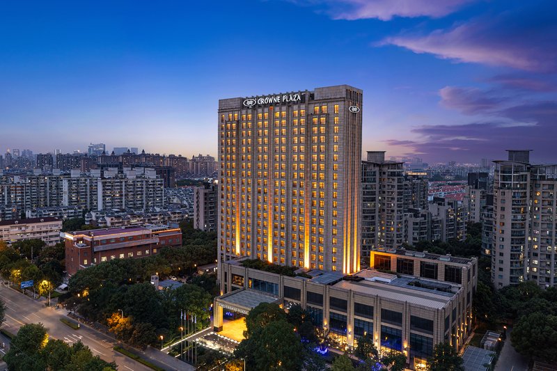 Crowne Plaza Shanghai Jinxiu by IHG 2/74
