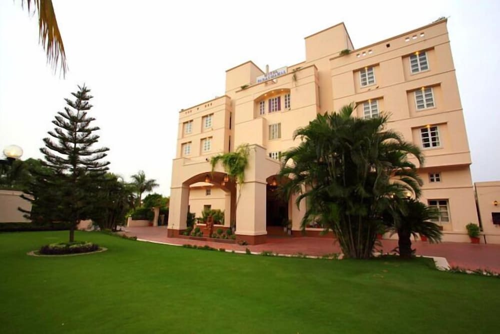 Paras Mahal 57/62