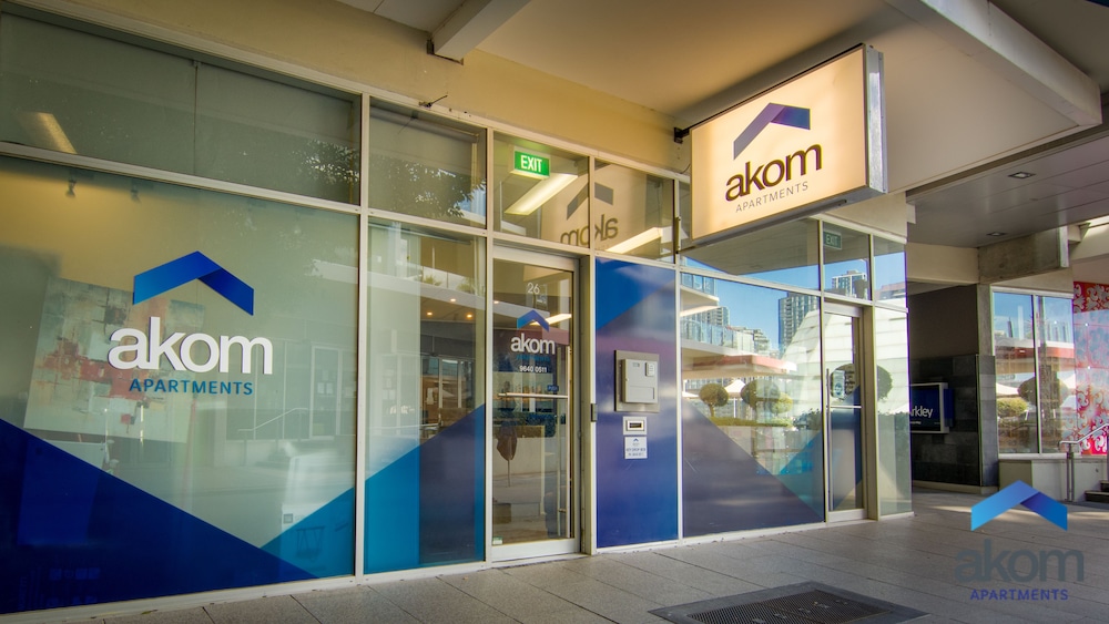 Akom Docklands 2/50