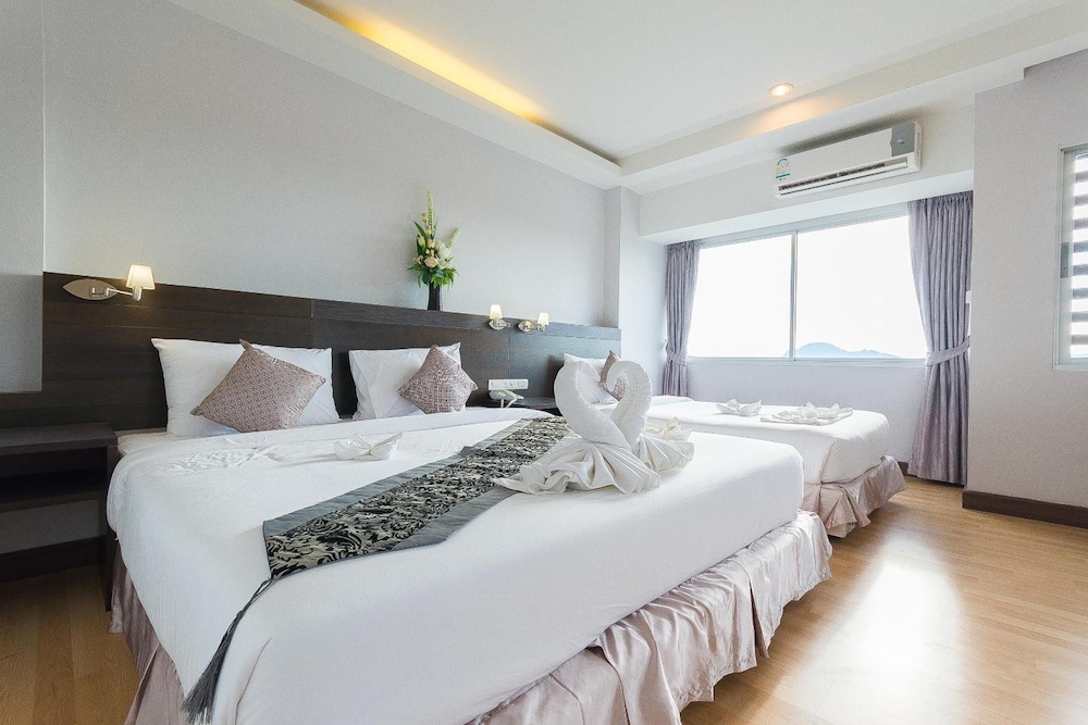 Sinkiat Buri Hotel 28/67