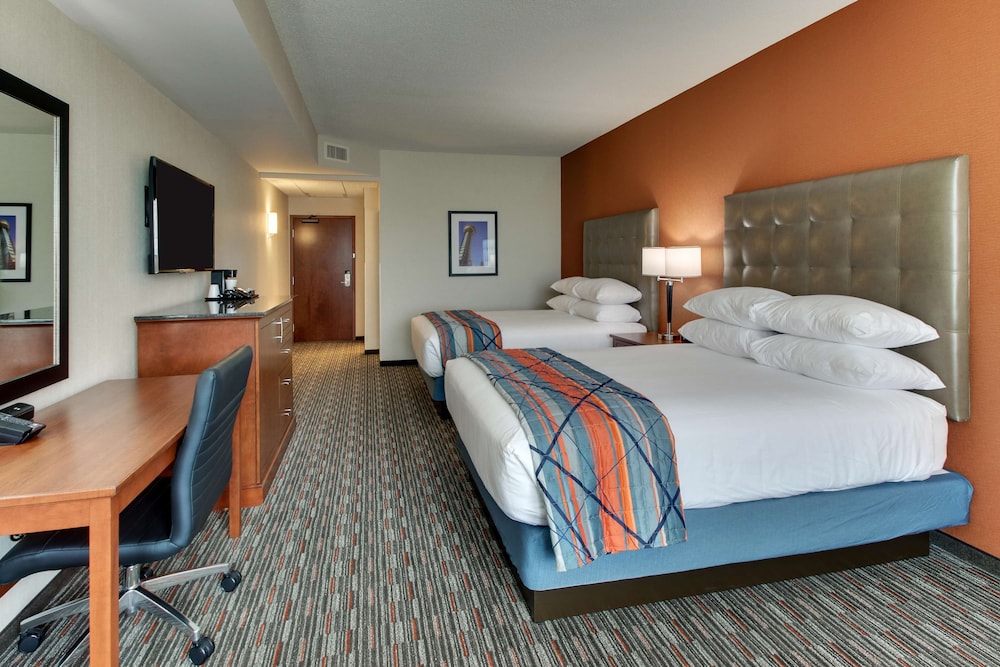 Drury Inn & Suites Knoxville West 22/67