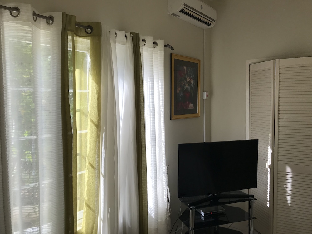 Retreat Guesthouse Luxury Suites 38/50