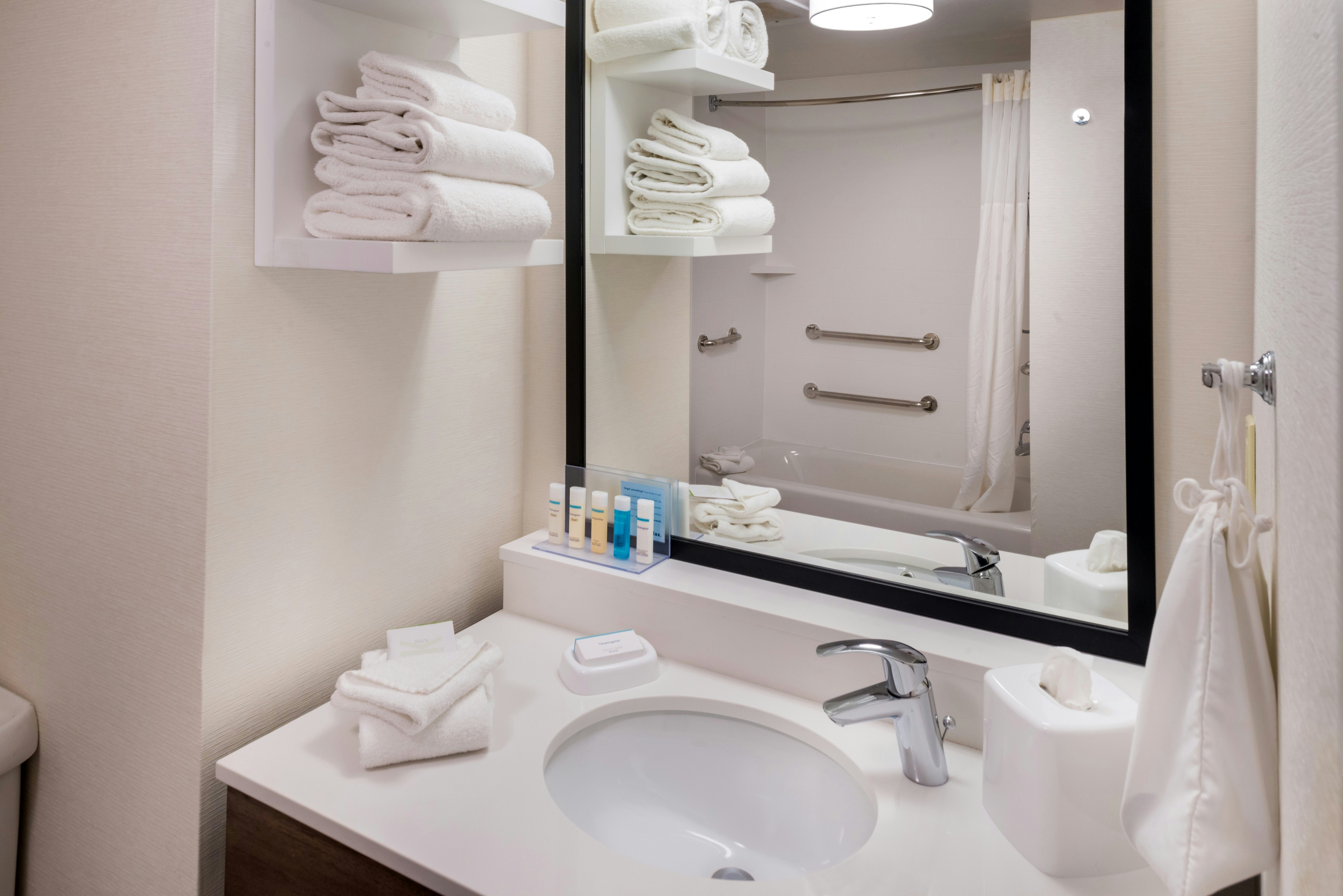 غرفة بسريرين كوين لذوي الإعاقة، Hampton Inn Suites Carson City 6/7