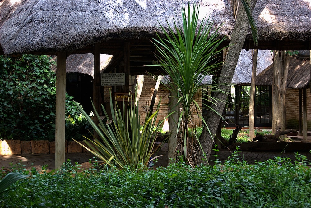 Waterfront Country Lodge and Spa 25/27