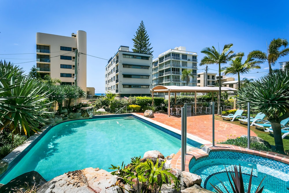 Surfers Beachside Holiday Apartments 23/35