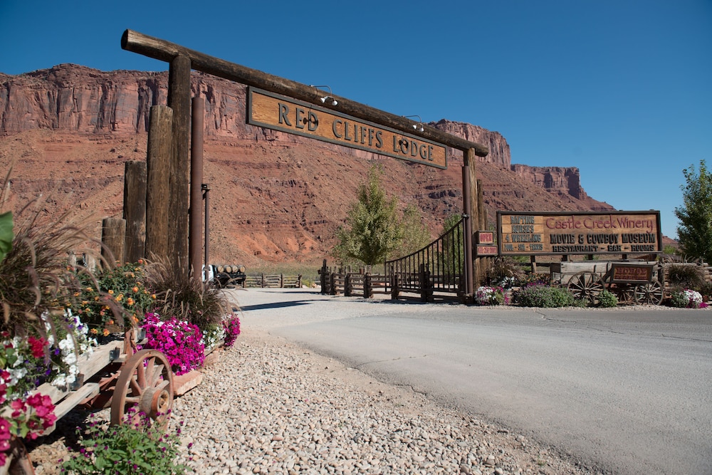 Red Cliffs Lodge 41/46