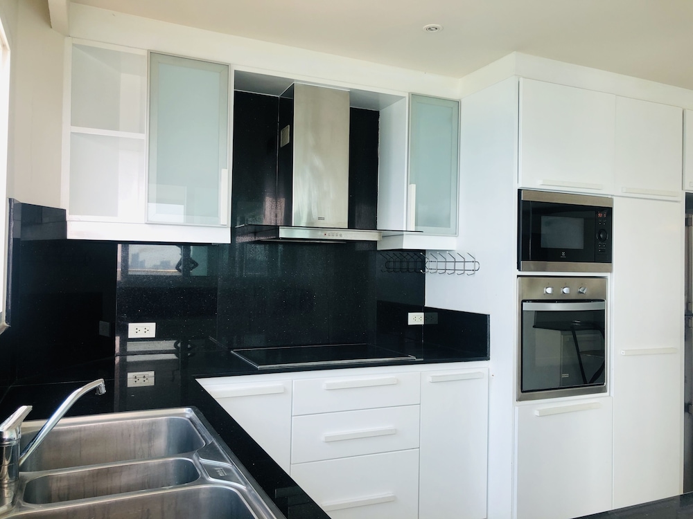 View Talay 6 Condominium By Honey 76/84