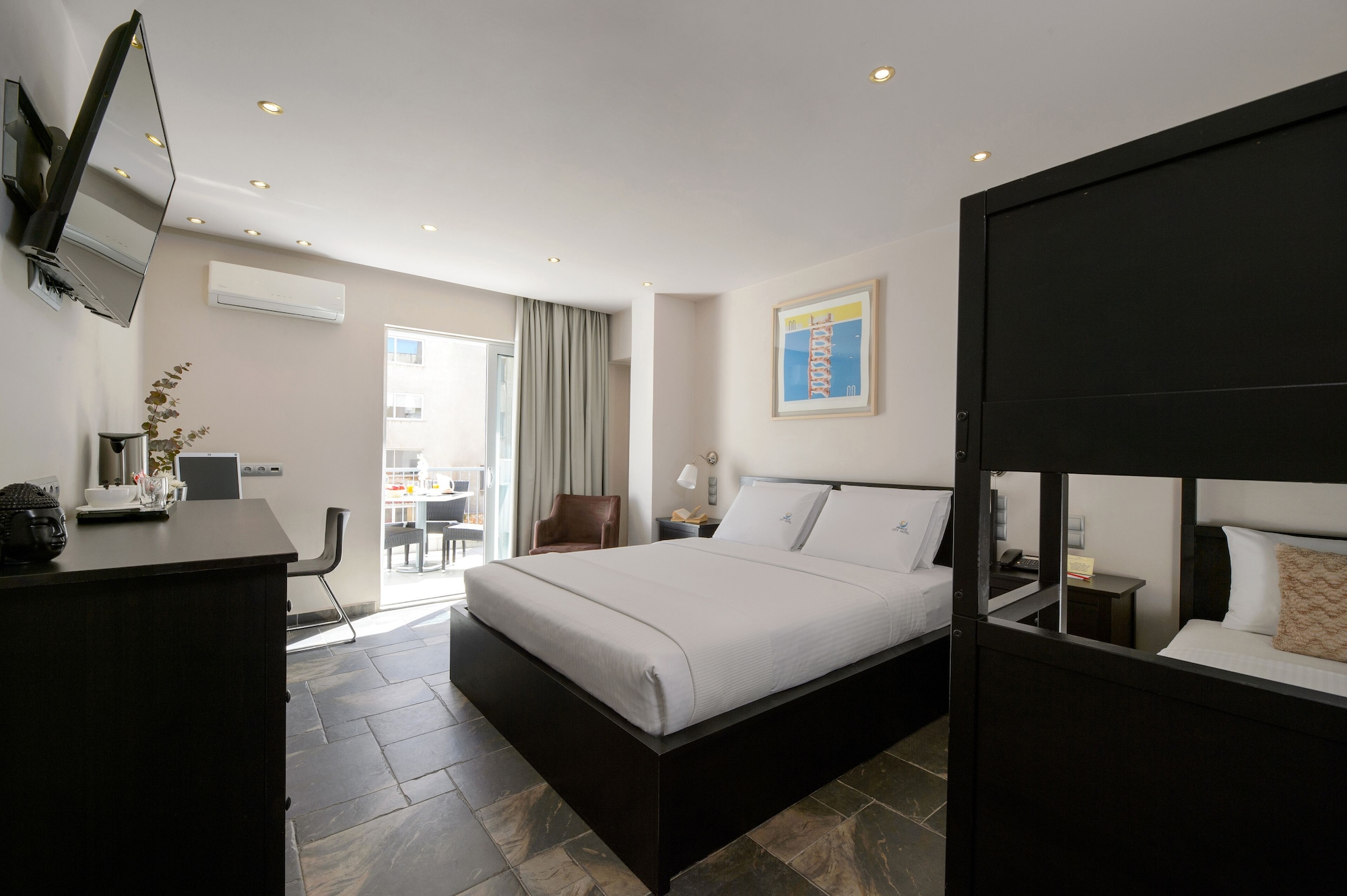 غرفة عائلية بسرير كينج وسريرين منفصلين، Piraeus City Hotel 6/10